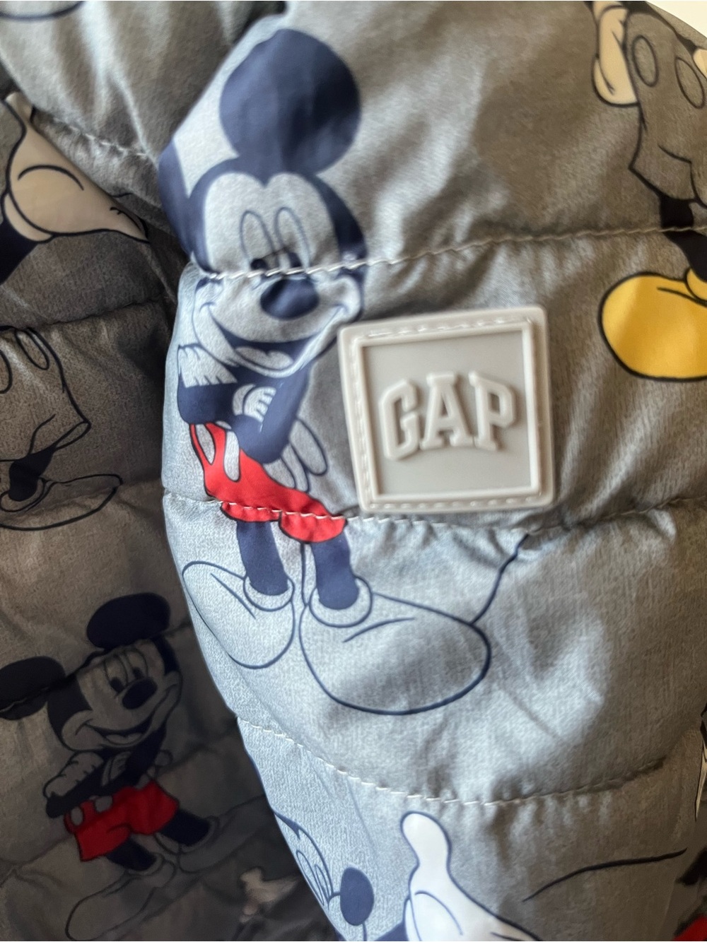 Baby GAP Disney Mickey Puffer Coat Size 2T - Picture 4 of 5